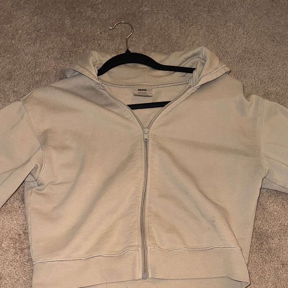 OG Skims nude zip up 🤎